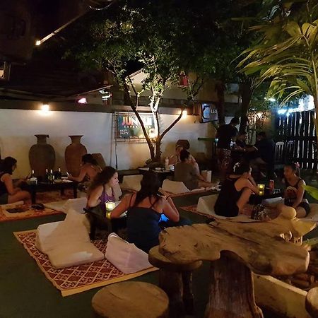 Bamboozle Hostel Haad Rin Bagian luar foto