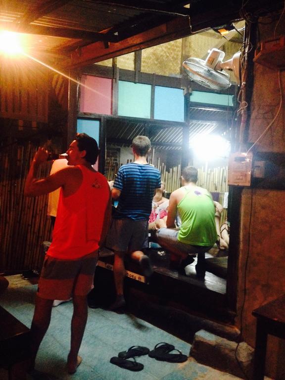 Bamboozle Hostel Haad Rin Bagian luar foto