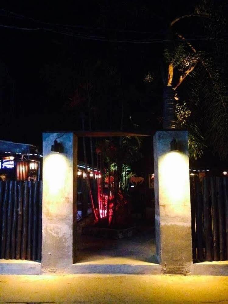 Bamboozle Hostel Haad Rin Bagian luar foto