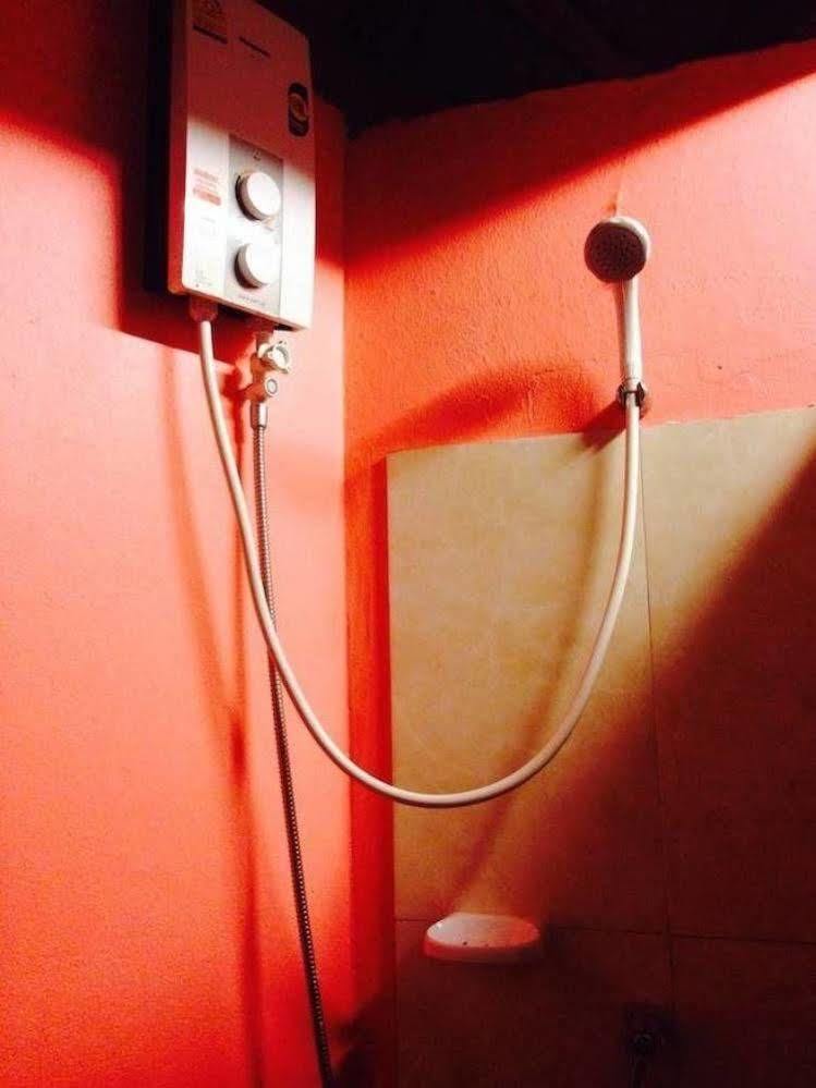 Bamboozle Hostel Haad Rin Bagian luar foto