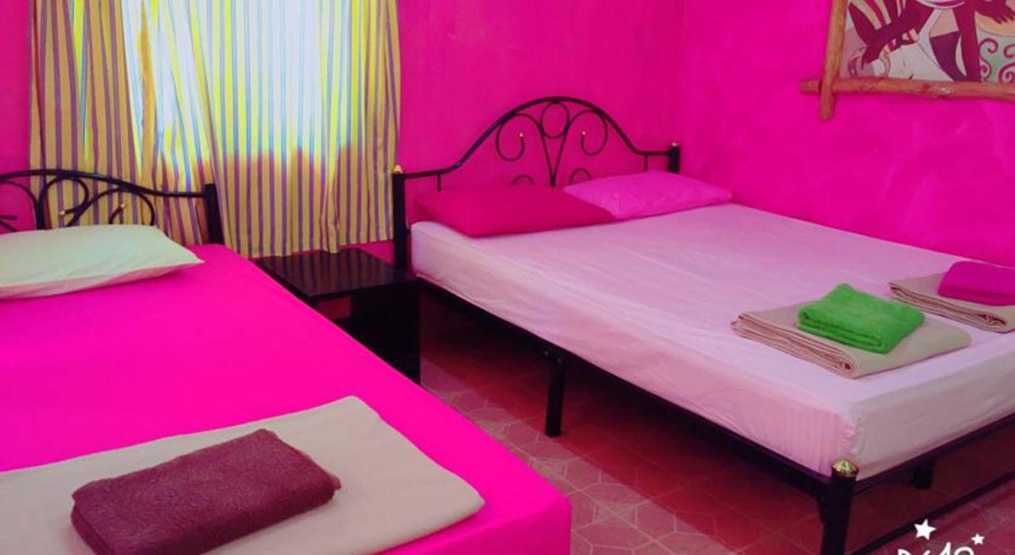 Bamboozle Hostel Haad Rin Bagian luar foto