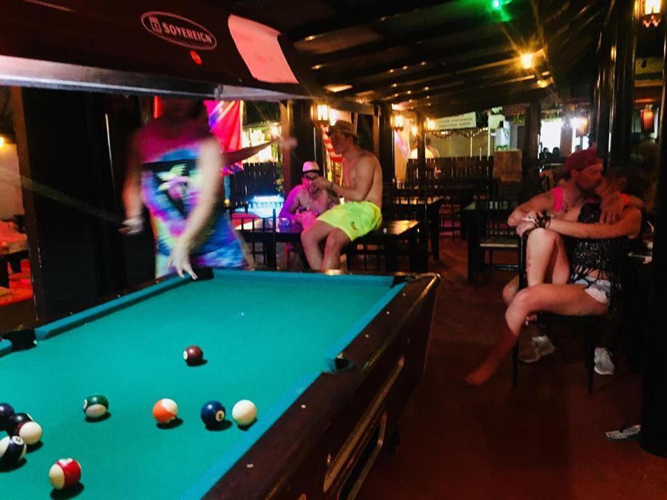 Bamboozle Hostel Haad Rin Bagian luar foto